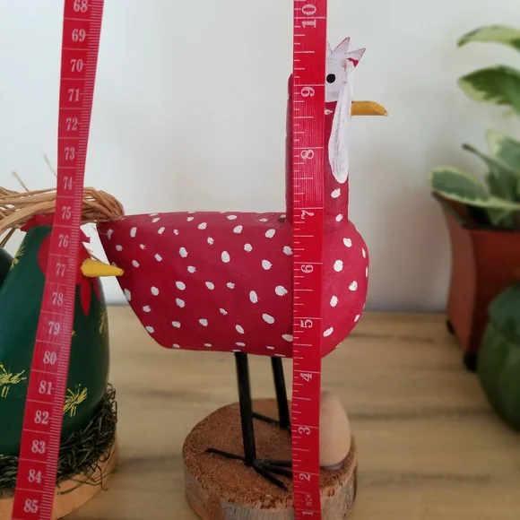 Lulu Herbert hand carved Navajo folk art chicken - Picture 4 of 6